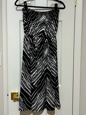 5th & Love Black and White Zebra Print Maxi Dress